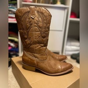 Coconuts Gaucho Pointed Cowboy Boots Size 9.5